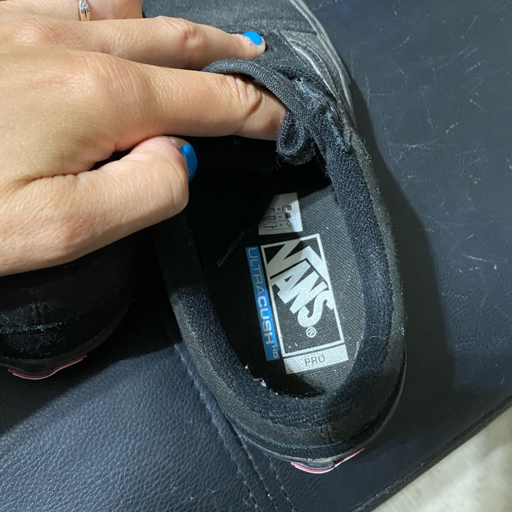 Vans - Picture 4 of 5